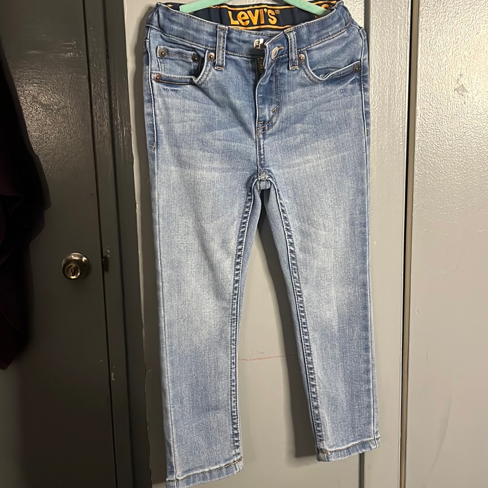 Like new Toddler boy Levi jeans